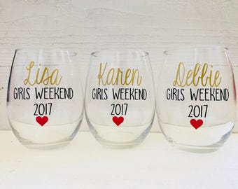 Girls weekend wine glasses / Girls vacation / Girls trip / personalize/ stemless wine / gift / vacation