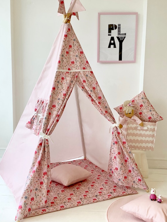 Peppa top pig teepee