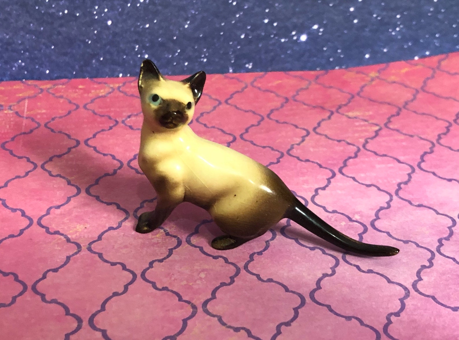 hagen renaker siamese