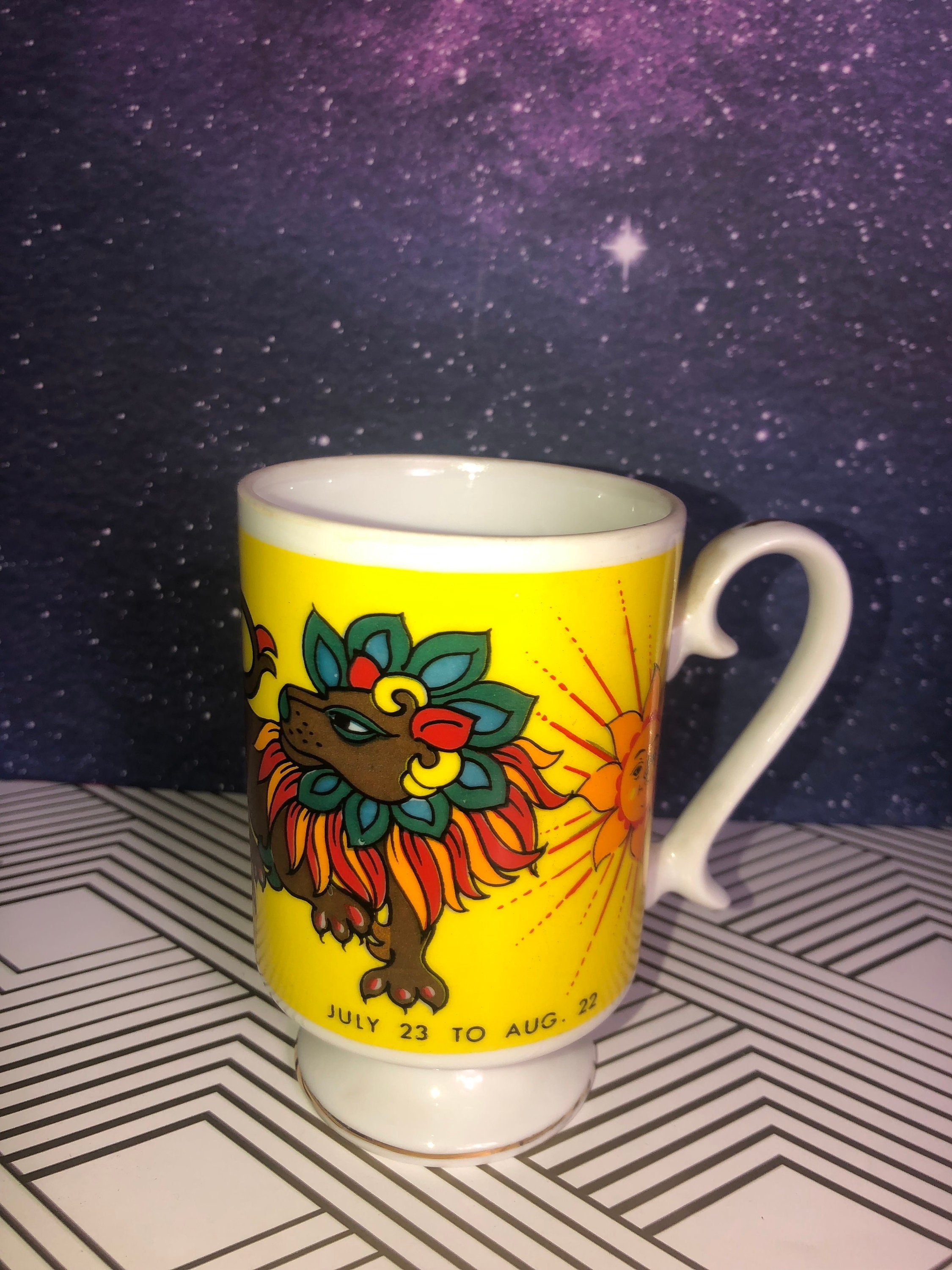 Retro Graphic Chutzpah Mug – Candleschtick