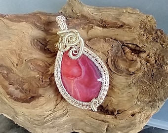 Wire Wrapped Rose Pink GemStone Pendant Necklace.
