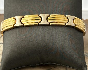 14 karat hollow link bracelet