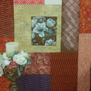 Geisha wall art, quilted wall hanging, cream, rust, old gold, Free motion quilted original