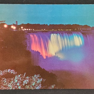 Cartão postal NY Horseshoe Falls banhado por iluminação brilhante Cataratas do Niágara Nova York
