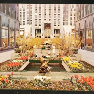 Vintage Postcard: Channel Gardens, Rockefeller Center, NYC