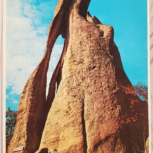 Briefkaart SD Naalden Eye Custer State Park Zuid-Dakota