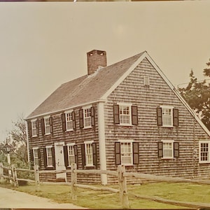 Cartolina MA Tipica vecchia casa di Cape Cod Saltbox Cape Cod Massachusetts