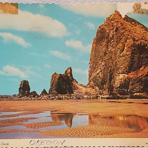 Postal O Haystack Rock Oregon