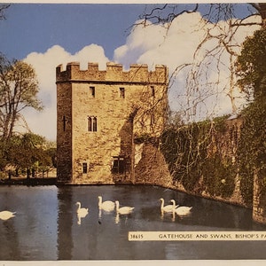 Postcard United Kingdom England Gatehouse Bishop&#39;s Place Wells Somerset England