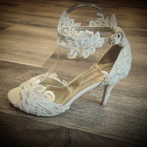 Beautiful Ivory Bridal Floral Lace Open Toe Medium Heel Sandals. Available in all sizes and can be customised to suit you