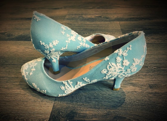 Pale blue kitten heels top