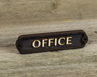 Panneau de porte de bureau en bois. style ferroviaire britannique vintage. Décoration rétro faite à la main.