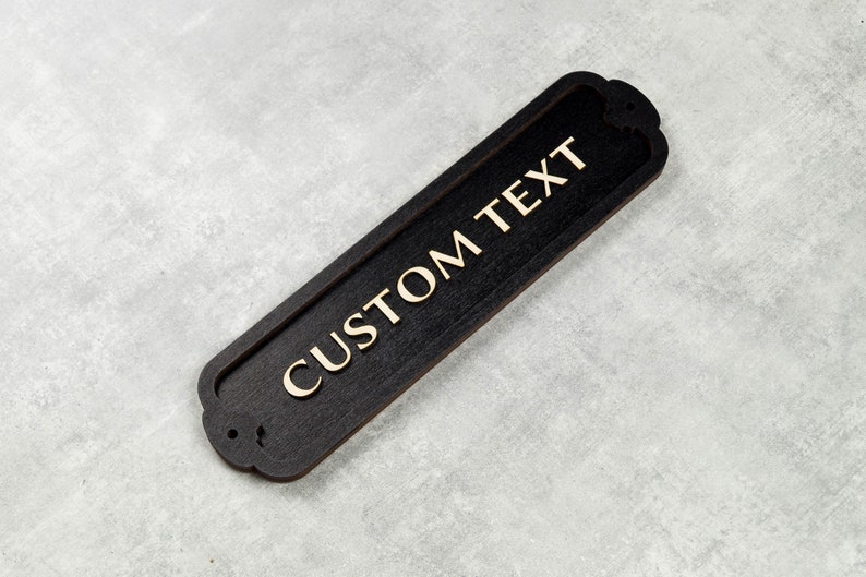 Letrero de puerta personalizado con su texto personalizado. Estilo ferroviario británico antiguo. Decoración retro hecha a mano. imagen 8