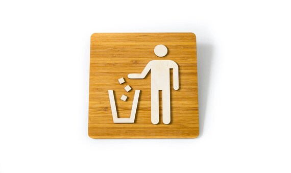 Trash - Natrliches Bambus Schild. Handgefertigt mit selbstklebender  Aufhngung. - Etsy sterreich