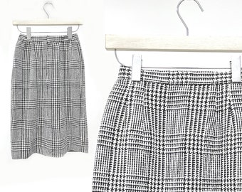 Houndstooth Pencil Skirt Vintage High Waisted Skirt Black and White Wool Skirt 1990s Japanese Deadstock Tweed Skirt Size XS / S