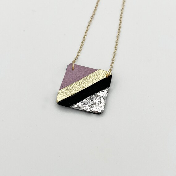 Collier pendentif Soleil marbré turquoise et noir