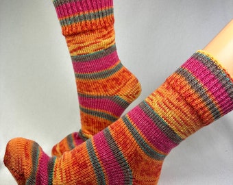 40/41 selbstgestrickte Socken, Wollsocken  Strümpfe