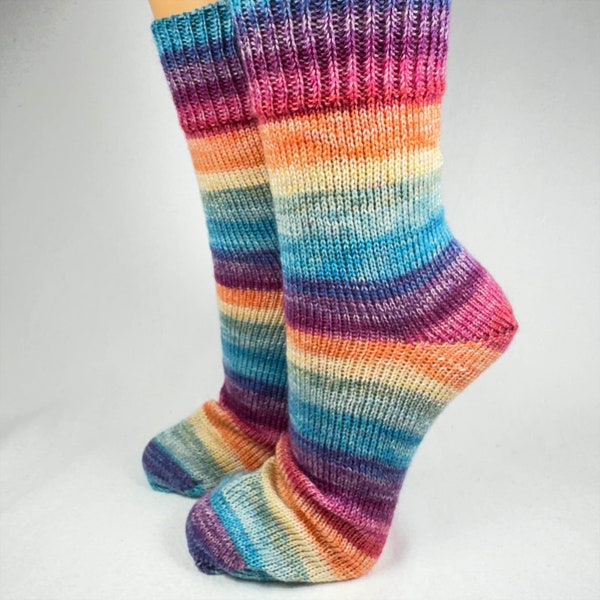 40/41  gestrickte Socken, Wollsocken   Strümpfe Regenbogensocken