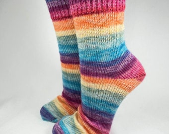 41/42 gestrickte Socken, Wollsocken   Strümpfe Regenbogen