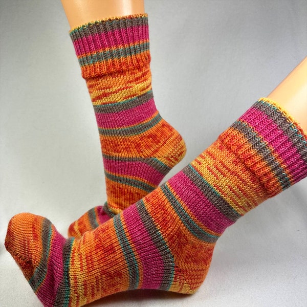 39/40 Opalwolle selbstgestrickte Socken, Wollsocken  Strümpfe crazy waters