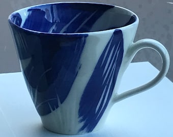 Porcelain mug