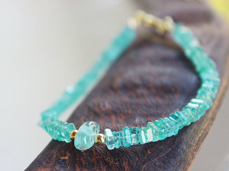 585 Gold and Goldfilled Closure Apatite Bracelet Festive Jewelry Gift Idea for Her Sturdy Bracelet Elegant /& Unique Designer Jewelry