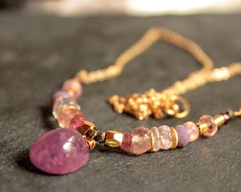 Pink Saphir Mix Edelstein Kurz-Halskette Unikat-Schmuck Geschenk für Sie 14K Goldfill  Bohostyle Schmuck für Prinzessin