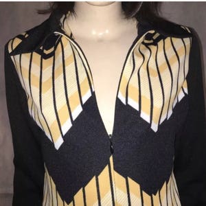 Art Deco chevron vintage zip front shift dress image 3