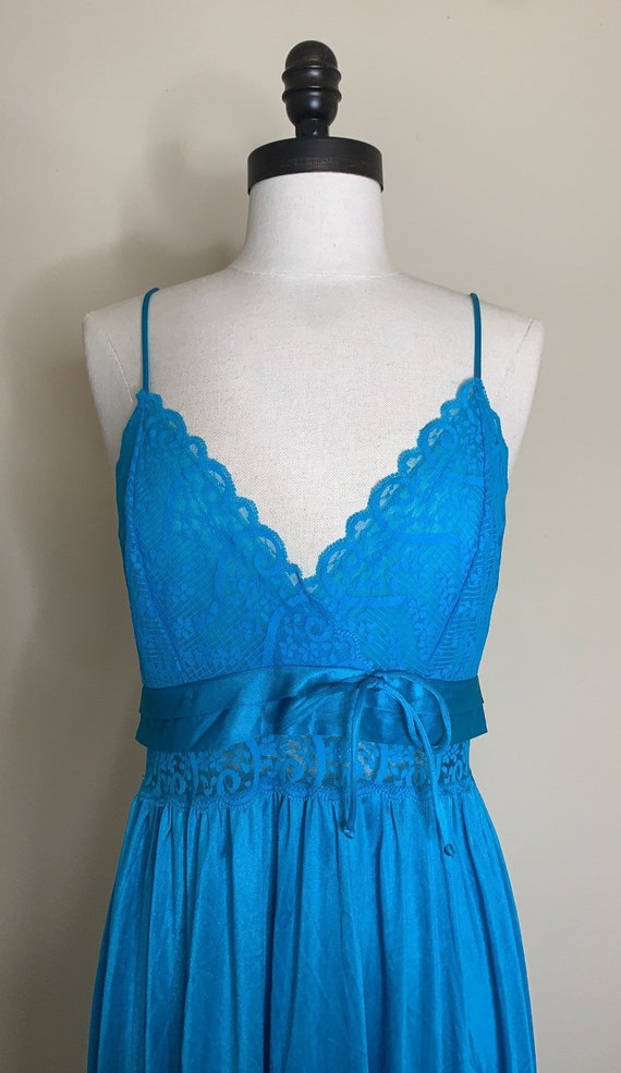 Vintage blue 1950’s Gilead long lingerie slip - image 5