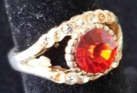 Antique Gold-Tone Ruby Ring: 1920s Collectible - image 2