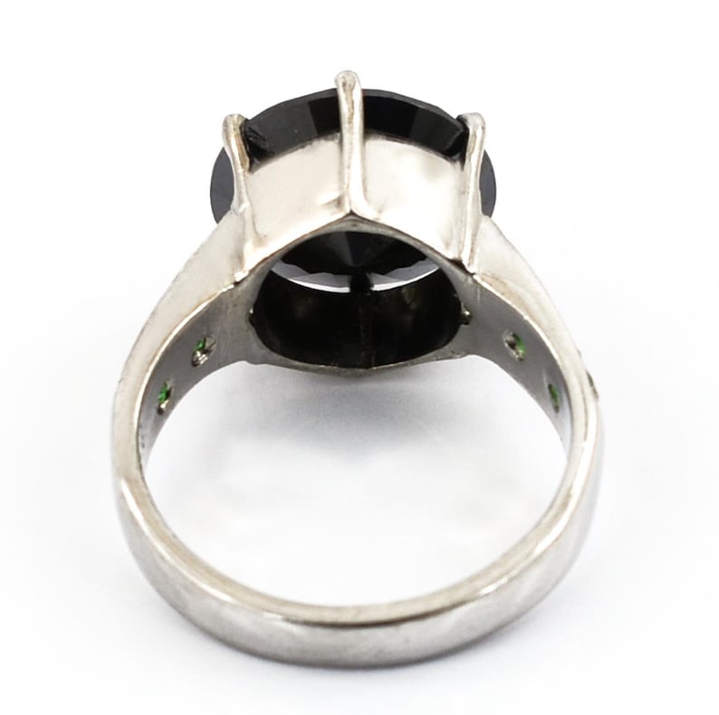 5ct,6ct Round Brilliant Cut Black Diamond Solitaire Ring With Emerald Accents,Ideal Engagement Ring,Promise Ring