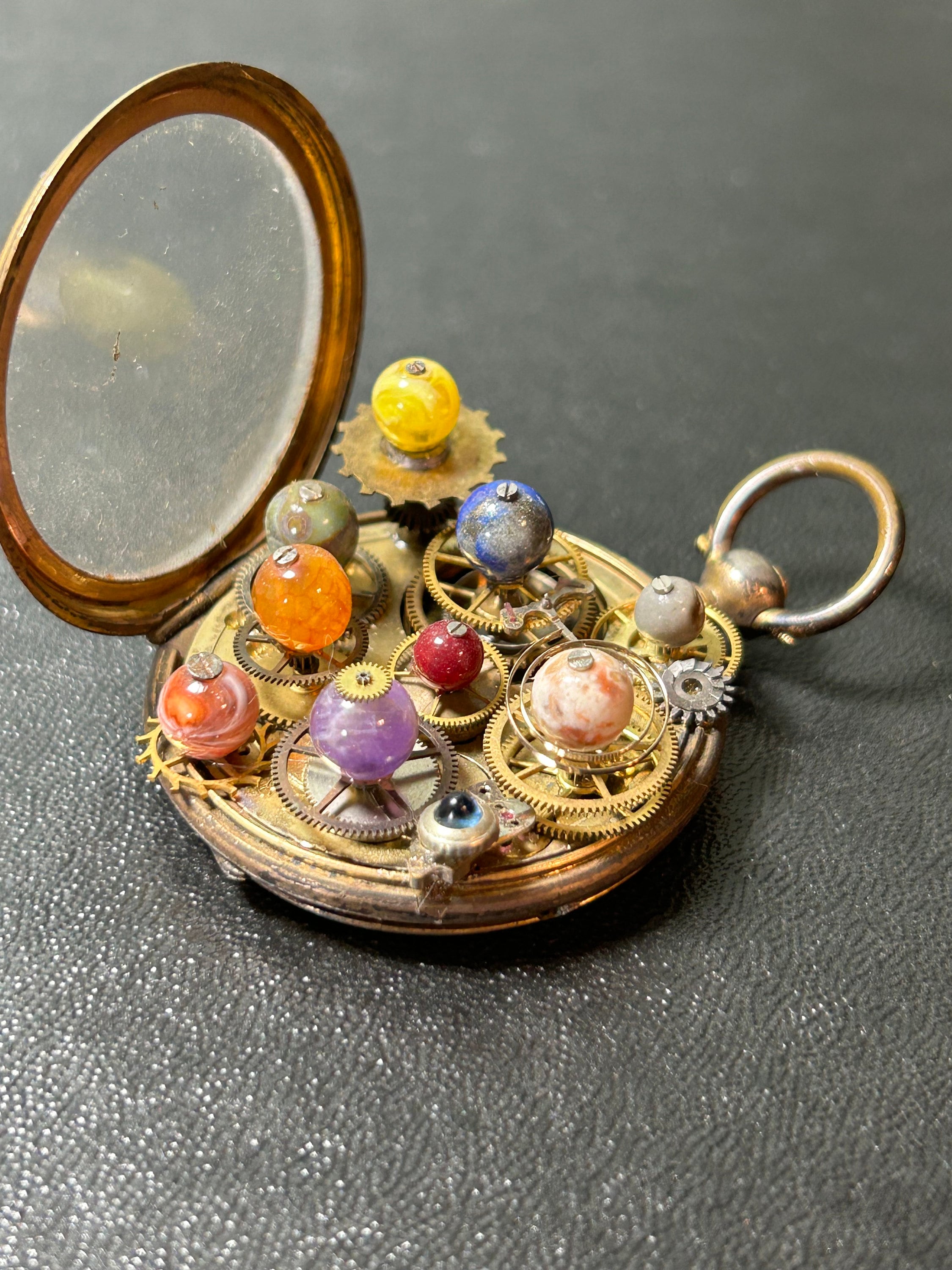 Orrery / Sonnensystem / Planetensystem / Vintage-Taschenuhr-Kunststück / Steampunk-Kunst