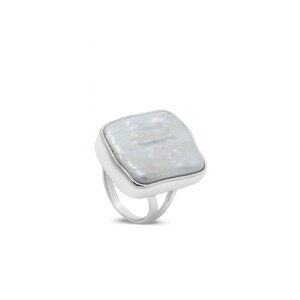 LUCENT Ring | 925 Sterling Silver Freeform Biwa Pearl Ring | Iridescent Organic Statement Ring