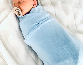 Babywickel | Stretch-Jersey-Babytragetuch | babyblauer Stoff | riesig, ca. 150cm x 110cm groß | Babydecke | Baby-Dusche | neues Baby