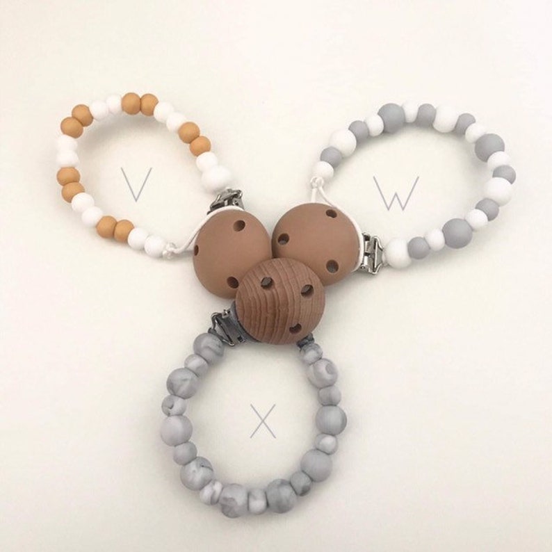 safety standards certified lots of colours baby boy Dummy chain soother holder- silicone baby girl pacifier clip gender neutral