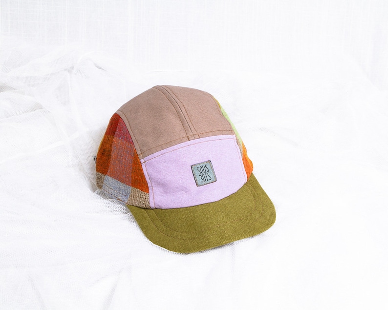 The LOVE PUNCH-ION 9 // Upcycled and handmade hats slowmade, sustainable, recycled 5 panels hats and caps from Montreal by Sous-Bois image 2