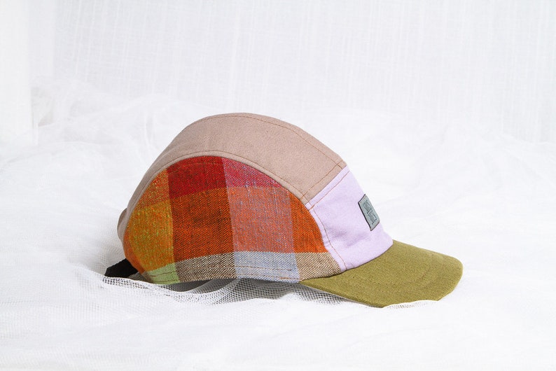 The LOVE PUNCH-ION 9 // Upcycled and handmade hats slowmade, sustainable, recycled 5 panels hats and caps from Montreal by Sous-Bois image 3