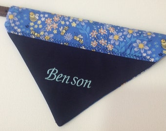 Dog Bandana Embroidered with your dogs name, in navy with contrast bee print, in Over the collar design Size Small or Medium