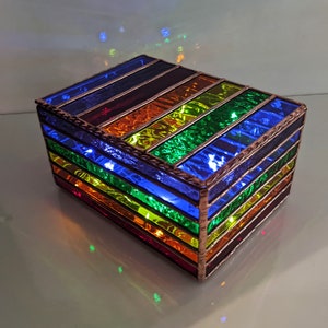 Rainbow Stained Glass - Music Box Option - Personalized - 7x5x3.5 inches bild 3