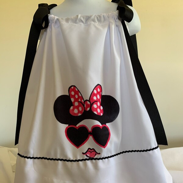 Little girls pillowcase dress ties at shoulder with black ribbon, heat infused Minnie Mouse design, 19" long, Size 2T