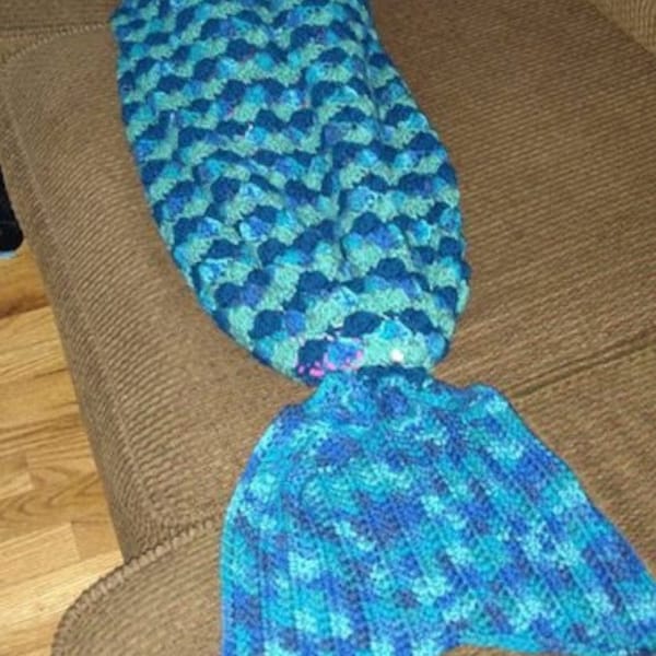 Crochet mermaid tail lapghan