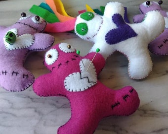 Ugly Voodoo Dolls: Plushies Pin Cushions