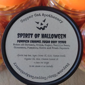 The Spirit of Halloween: Sugar Body Scrub in Pumpkin Caramel with bitten Jack-O-Lantern Soap afbeelding 3