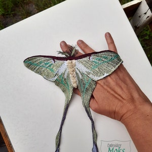 Moks330(p) moth embroidered patch, Luna moth