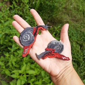 Moks484 Snail Slug Embroidered Patch, Pair of Snails, Wildlife, Exotic Nature Patch