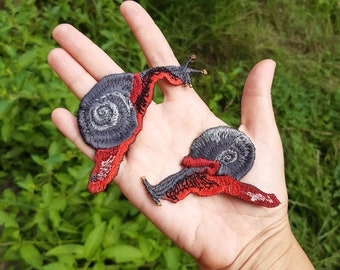 Moks484 Snail Slug Embroidered Patch, Pair of Snails, Wildlife, Exotic Nature Patch, sew on patch