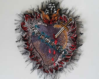 moks179(p) Flower patches Sacred Heart milagro Embroidered patches Sew on