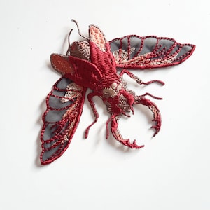 Moks416(p) broderad lapp med skalbagge och hjort, insektslapp