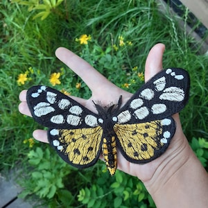 Moks375(p) Nature embroidery patch - insect patch - Cream-spot Tiger Moth - British Moths