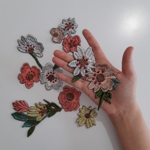 Moks439(p) Embroidered Patch - Floral Patch, Wildflower Patch
